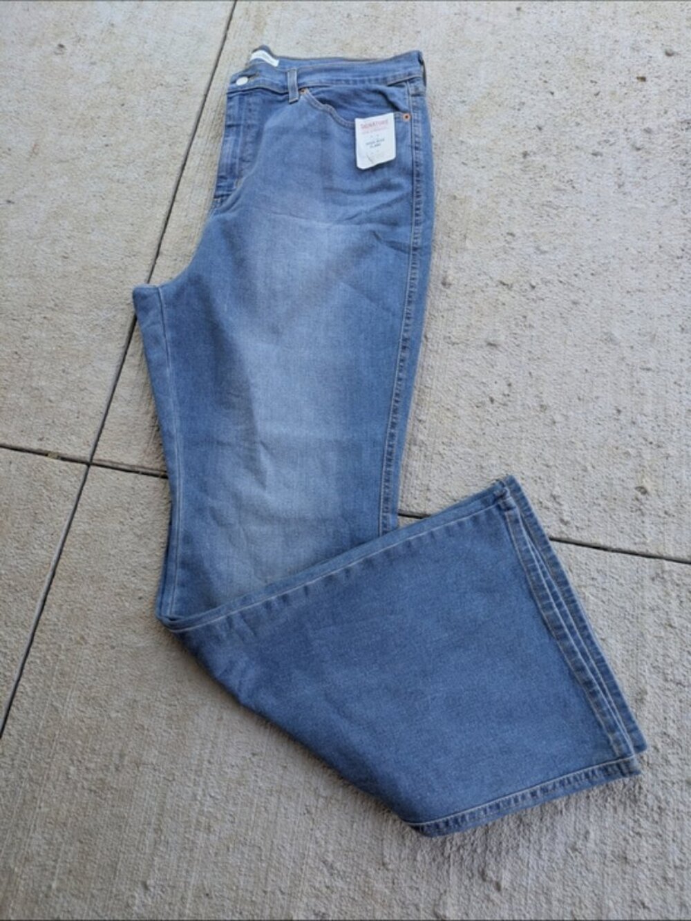NWT‎ Levi's Heritage High Rise Flare Light Indigo Wash Size 18